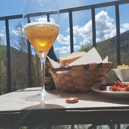 Gorga-ordesa, En Apartament *